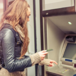 Jak zastrzec kartę w PKO BP? IKO, iPKO, telefon i oddział