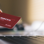 Koniec epoki tanich przesyłek z Chin. Zaskakująca opłata zrujnuje zakupy e-commerce!