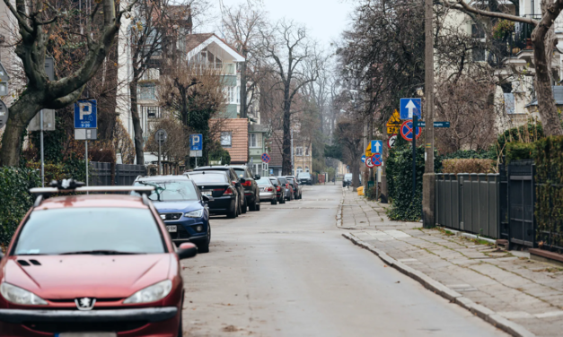 Koniec z tanim parkowaniem na zakazie! Kary dla kierowców wzrosną do 1000 zł