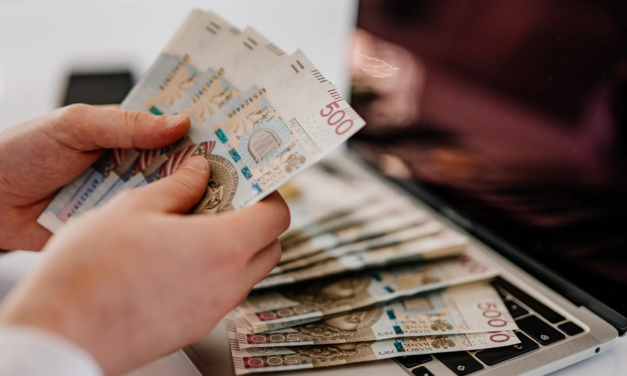 PKO BP uderza z gigantyczną ofertą! Nawet 3470 zł zysku z lokaty, ale uwaga na kruczki