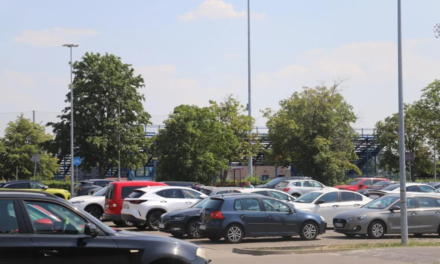 Płatny parking pod dyskontem pochłania setki złotych. Mandat dostaniesz nawet z paragonem