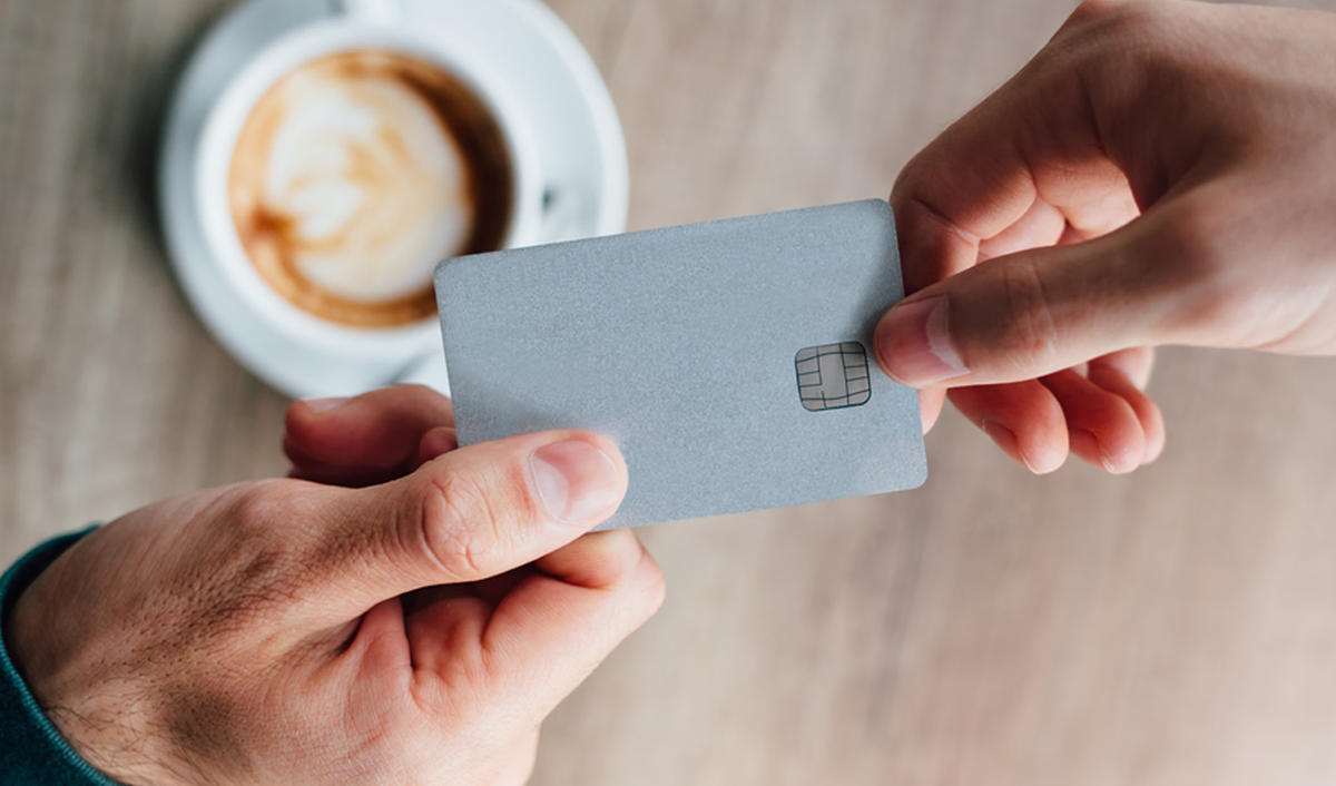 Aż 2700 złotych za założenie konta. Banki ukrywają jednak kluczowe haczyki i opłaty