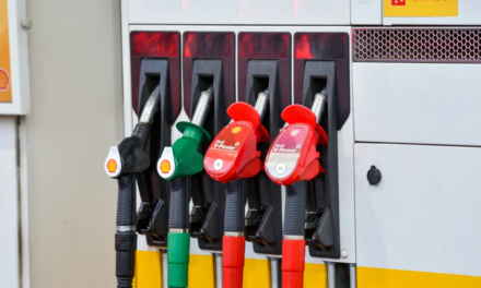 Diesel przebija 7,50 zł. Rząd tnie VAT na paliwo, ale kierowców czeka brutalne przebudzenie