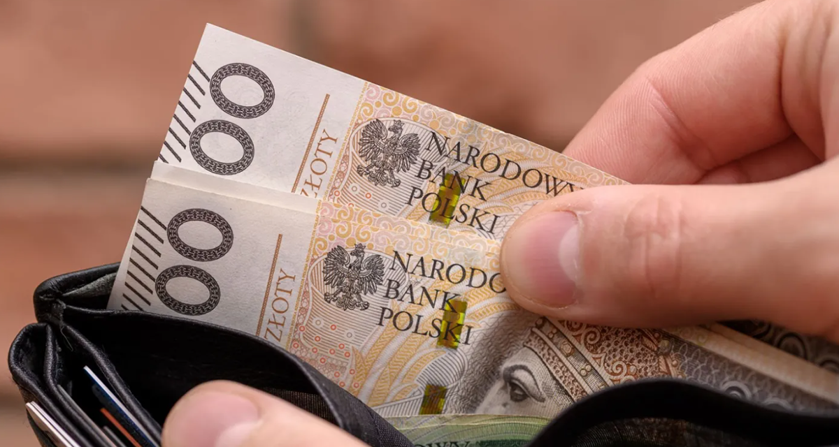 Szybkie pożyczki i zakupy na raty biją rekordy. Polacy zadłużają się na potęgę