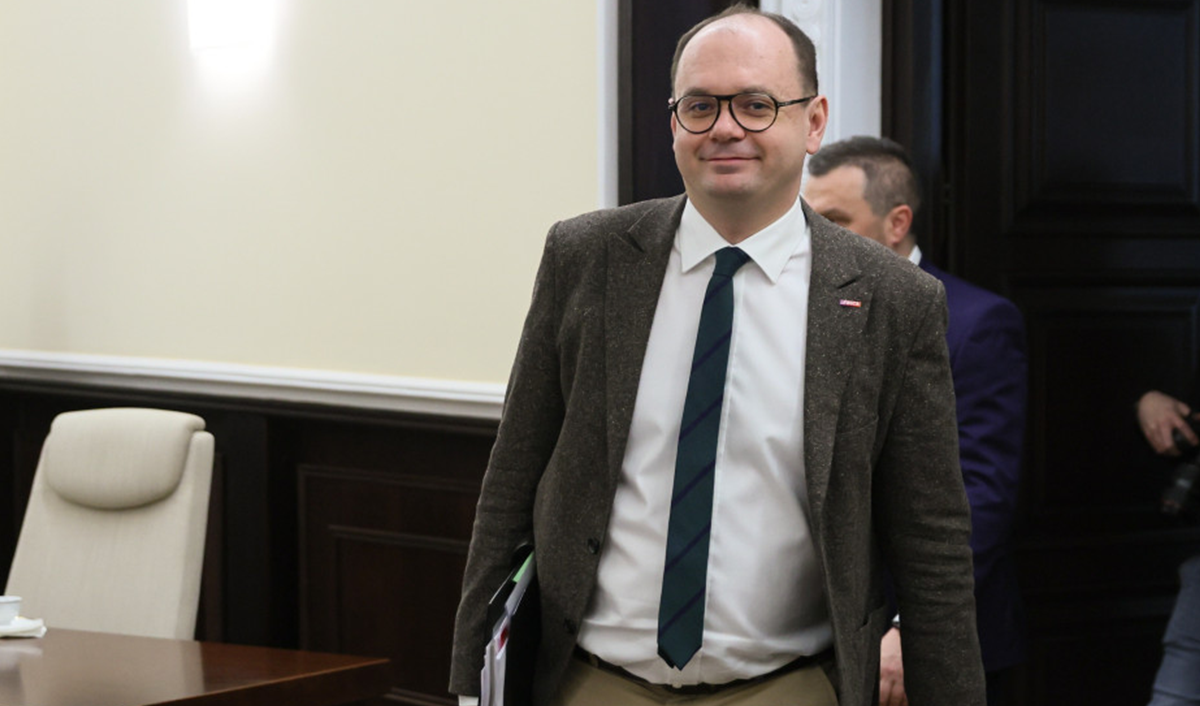 Waloryzacja 800 plus oddala się w czasie. Zaskakująca deklaracja wiceministra