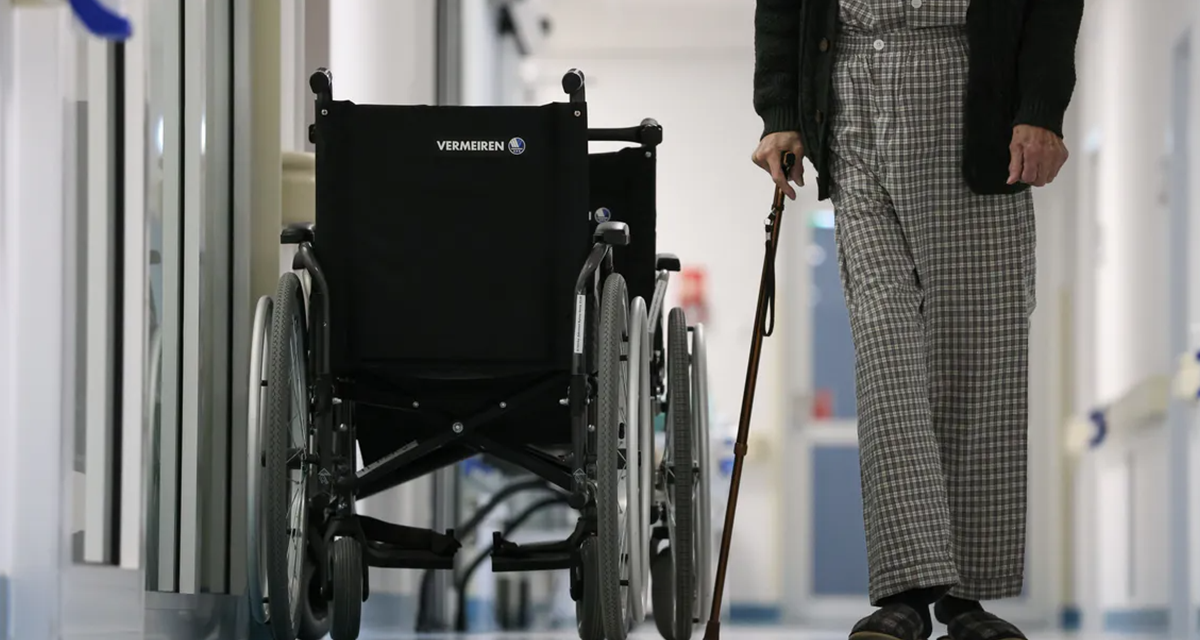 Asystencja osobista do 240 godzin miesięcznie. Kto ma dostać wsparcie i kiedy ruszą wnioski?