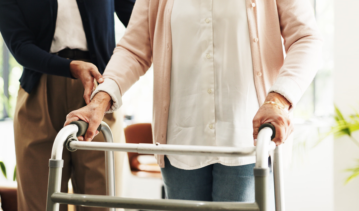 Bon senioralny 2026. Wrzesień już trwa, a wniosków nadal nie można składać