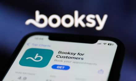 Booksy zwalnia około 200 osób. Co firma powiedziała o AI i zmianie strategii?