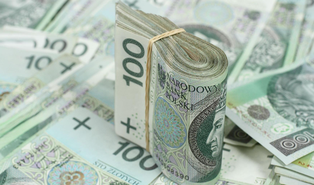 Pekao podniósł premię do 5000 zł. Tyle naprawdę daje Konto Biznes z Żubrem