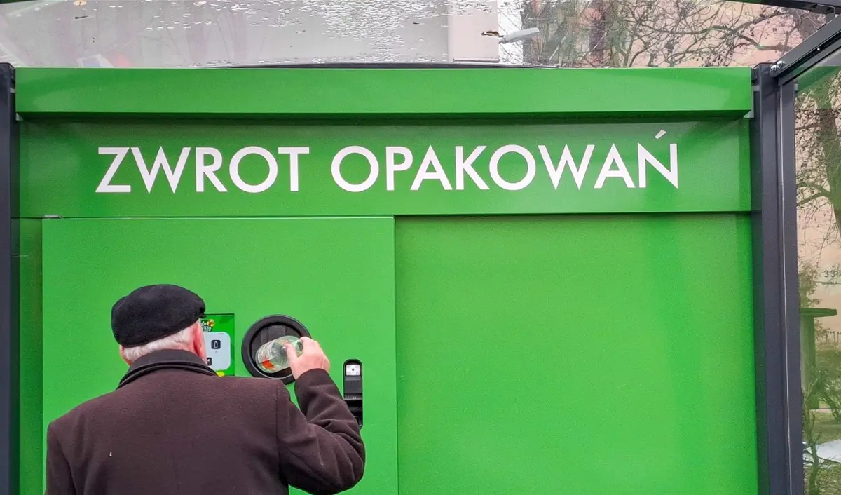 Bony z butelkomatów na 90 dni? Plan resortu a obecne zasady odbioru kaucji