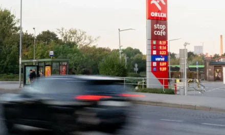 Ceny paliw 12 października 2026: diesel do 8,06 zł. O ile wzrósł koszt 50 litrów?