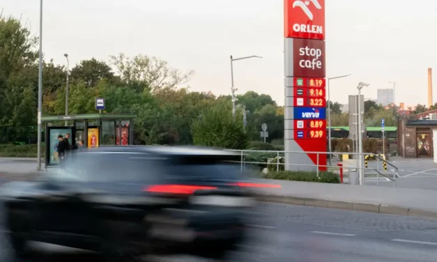 Ceny paliw 12 października 2026: diesel do 8,06 zł. O ile wzrósł koszt 50 litrów?