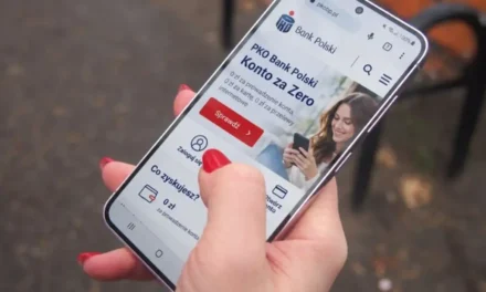 PKO BP i Samsung: 600 zł za aktywność oraz 400 zł za telefon. Jakie warunki dzielą premię 1000 zł?