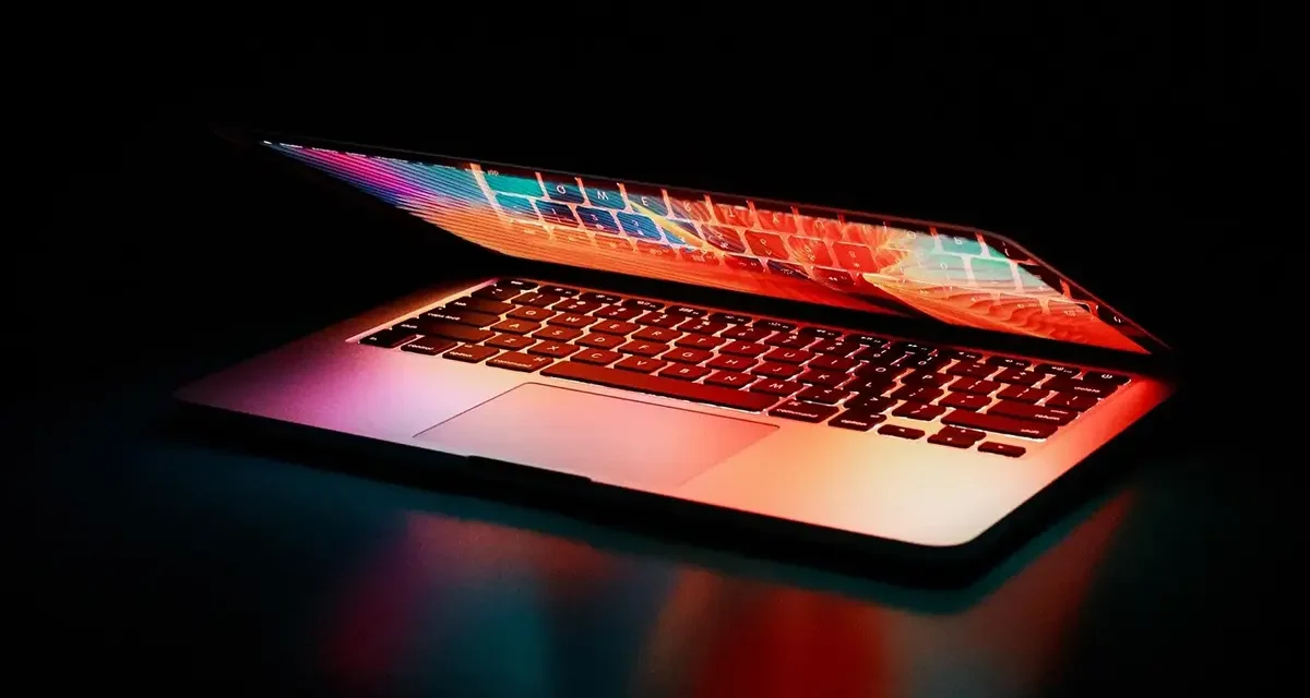 Platforma anulowała sprzedaż laptopa. Jak ECK pomogło odzyskać 4356,61 zł?