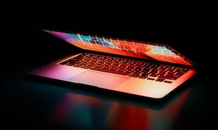 Platforma anulowała sprzedaż laptopa. Jak ECK pomogło odzyskać 4356,61 zł?