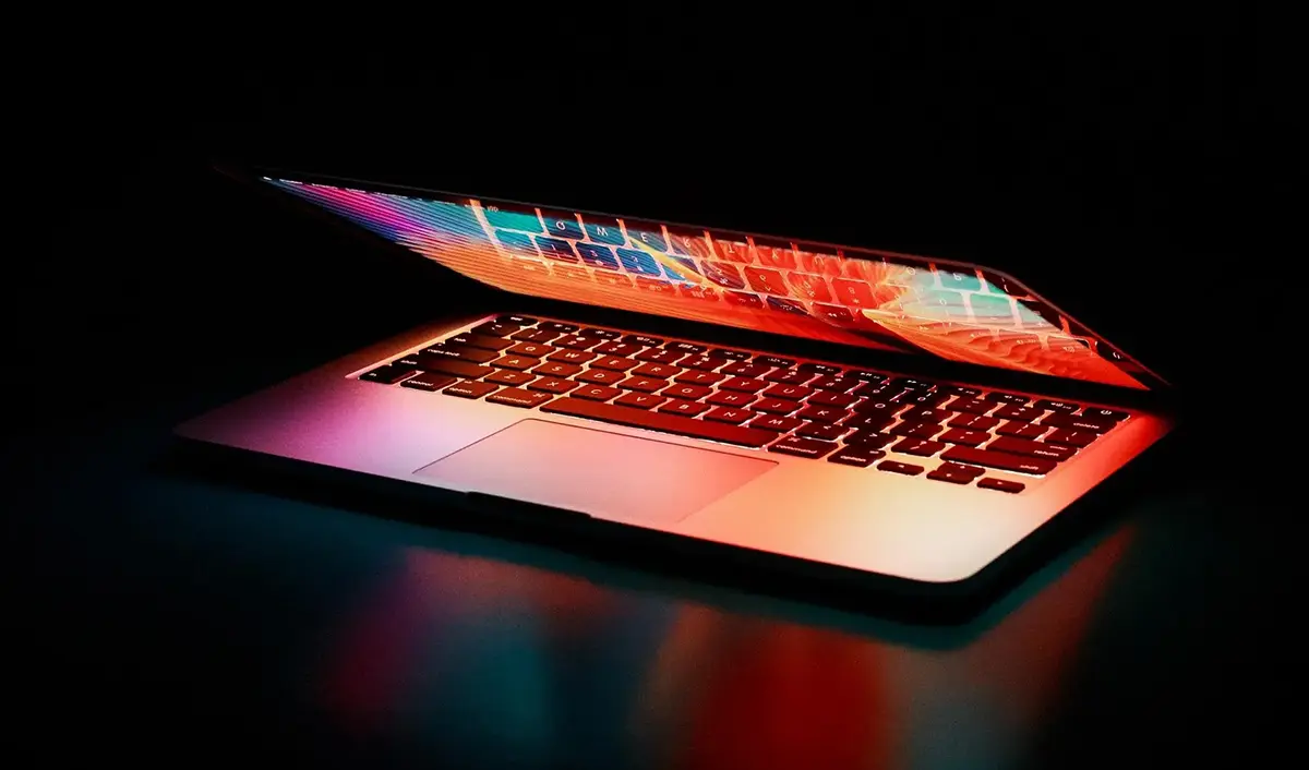 Platforma anulowała sprzedaż laptopa. Jak ECK pomogło odzyskać 4356,61 zł?