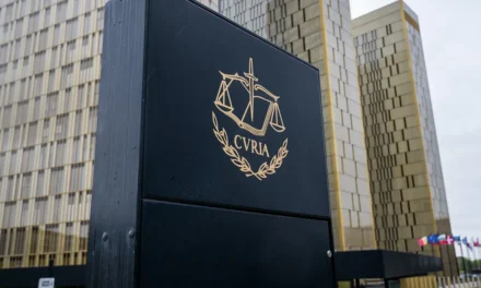 TSUE C-70/25: czy bank może wstrzymać zwrot pieniędzy, zarzucając klientowi rażące niedbalstwo?